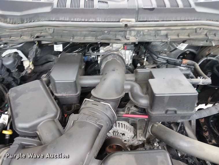 image for item EV5017 2022 Ford F350 Super Duty SuperCab utility bed pickup truck