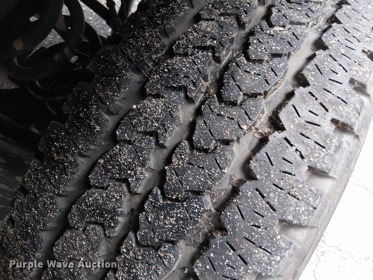 image for item EV5017 2022 Ford F350 Super Duty SuperCab utility bed pickup truck