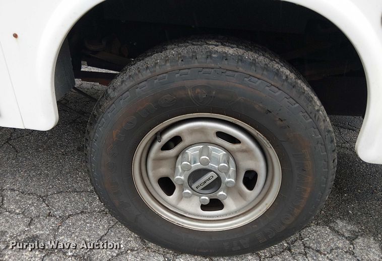 image for item EV5017 2022 Ford F350 Super Duty SuperCab utility bed pickup truck