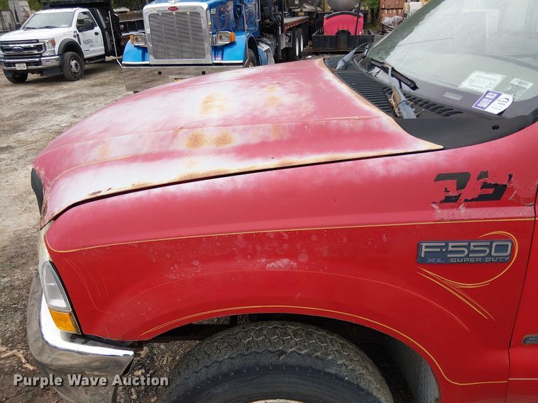image for item EV5018 2002 Ford F550 Super Duty dump truck