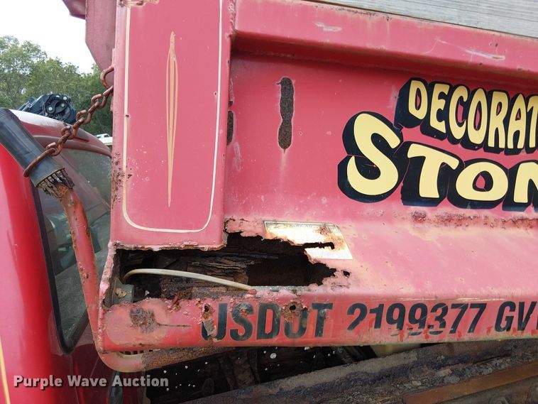 image for item EV5018 2002 Ford F550 Super Duty dump truck