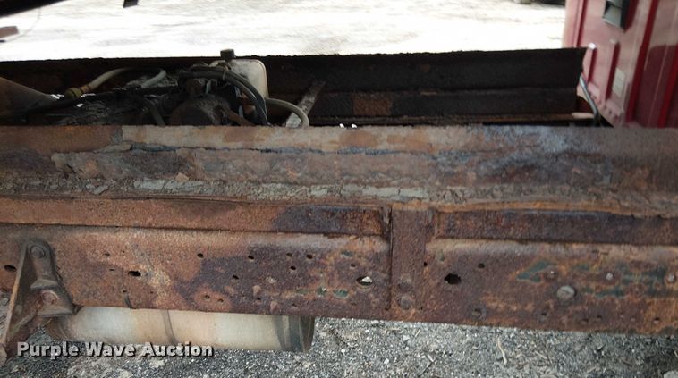 image for item EV5018 2002 Ford F550 Super Duty dump truck