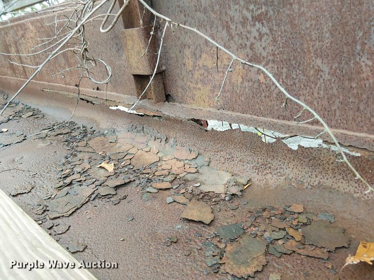 image for item EV5018 2002 Ford F550 Super Duty dump truck