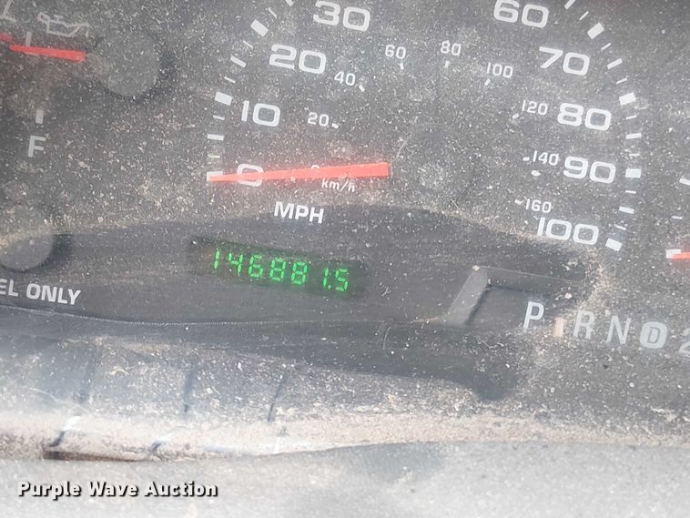 image for item EV5018 2002 Ford F550 Super Duty dump truck