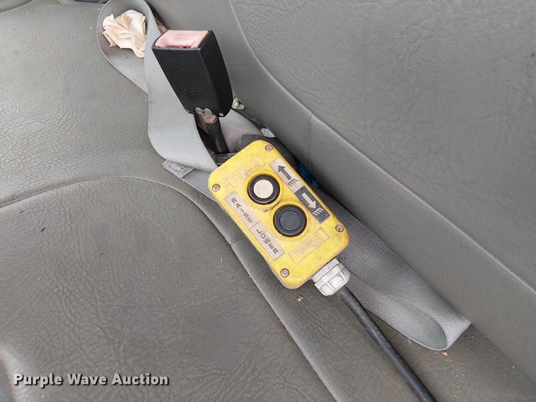 image for item EV5018 2002 Ford F550 Super Duty dump truck