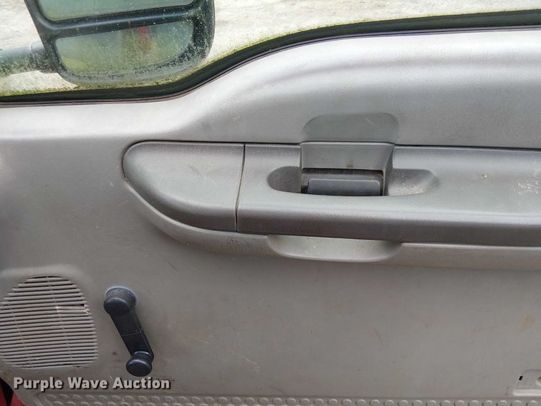 image for item EV5018 2002 Ford F550 Super Duty dump truck