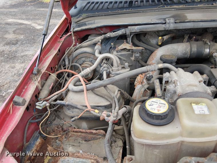 image for item EV5018 2002 Ford F550 Super Duty dump truck