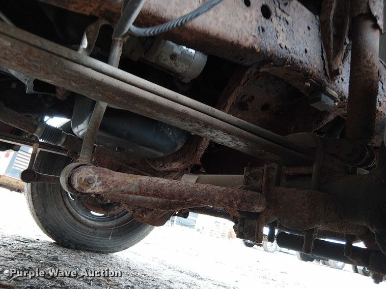 image for item EV5018 2002 Ford F550 Super Duty dump truck