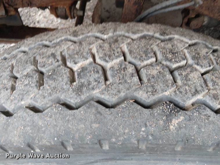 image for item EV5018 2002 Ford F550 Super Duty dump truck