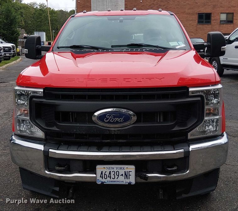 image for item EV5019 2022 Ford F250 Super Duty XL pickup truck