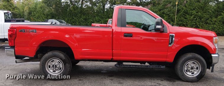 image for item EV5019 2022 Ford F250 Super Duty XL pickup truck