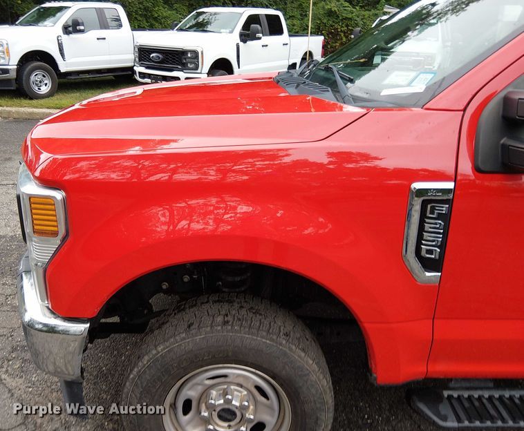 image for item EV5019 2022 Ford F250 Super Duty XL pickup truck