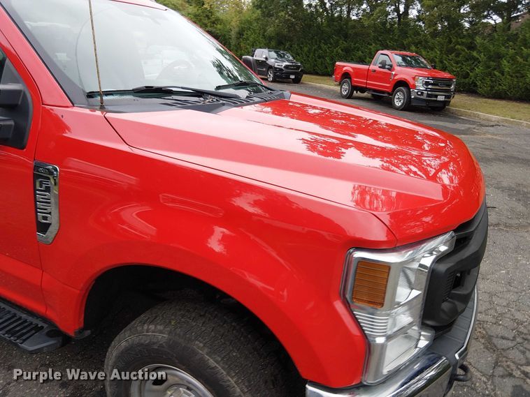 image for item EV5019 2022 Ford F250 Super Duty XL pickup truck