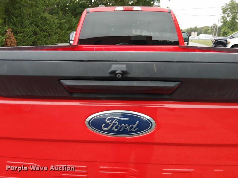 image for item EV5019 2022 Ford F250 Super Duty XL pickup truck