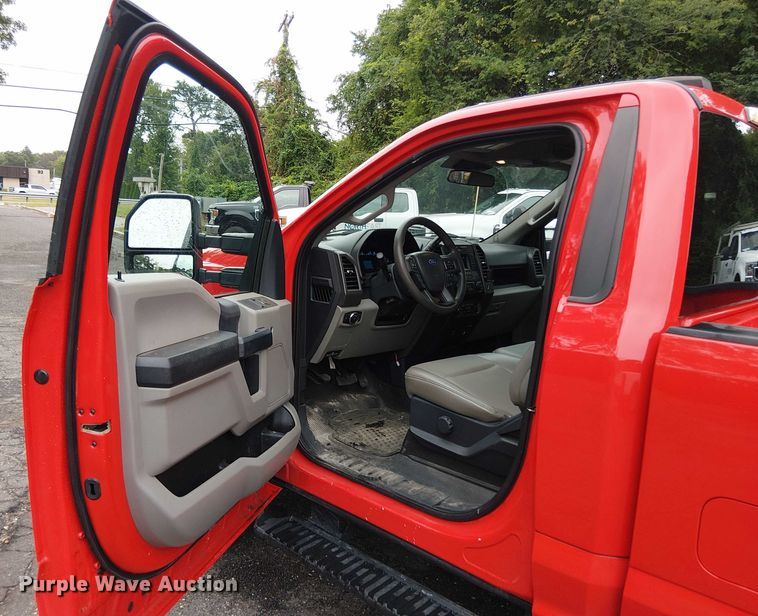 image for item EV5019 2022 Ford F250 Super Duty XL pickup truck