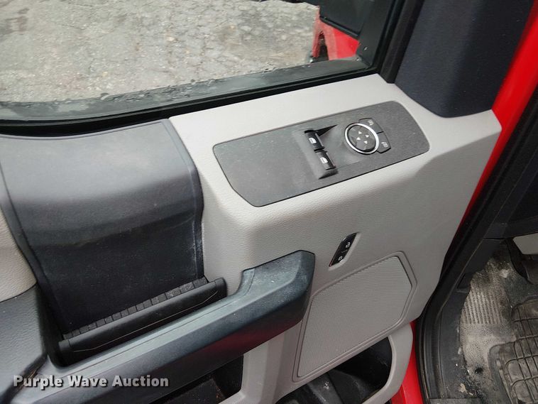 image for item EV5019 2022 Ford F250 Super Duty XL pickup truck