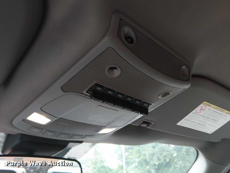 image for item EV5019 2022 Ford F250 Super Duty XL pickup truck