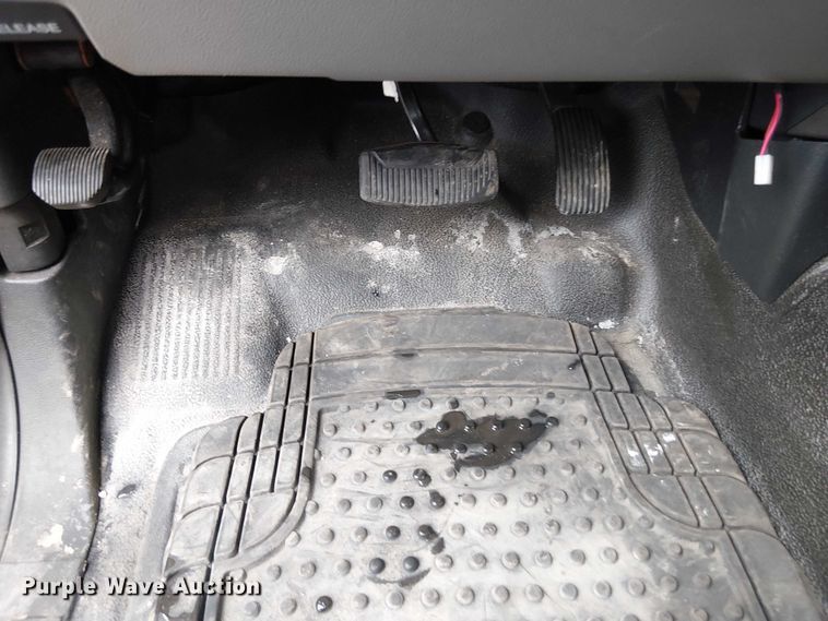 image for item EV5019 2022 Ford F250 Super Duty XL pickup truck