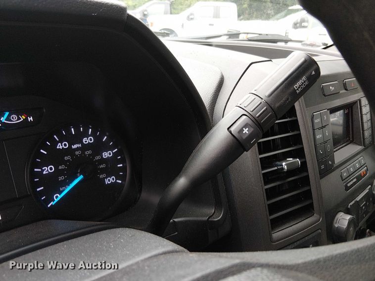 image for item EV5019 2022 Ford F250 Super Duty XL pickup truck