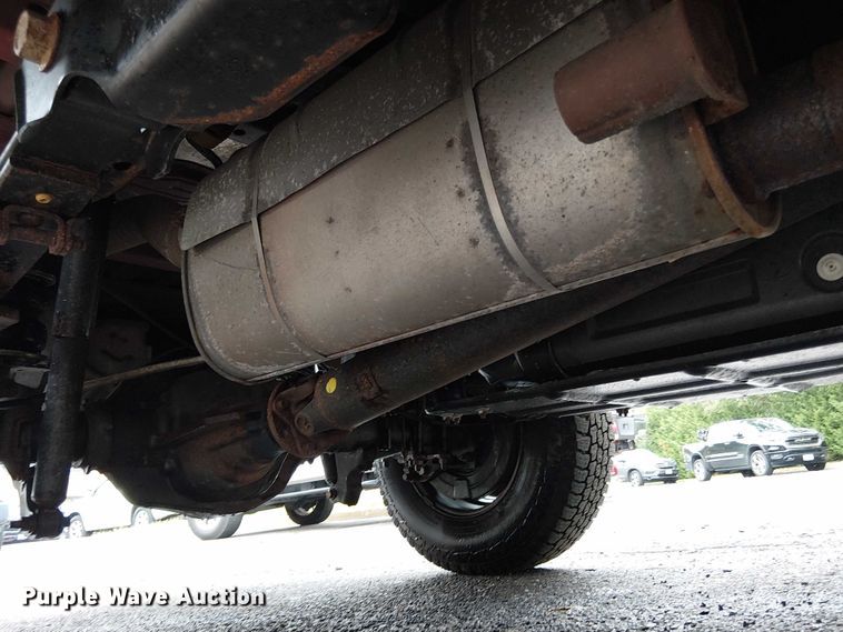 image for item EV5019 2022 Ford F250 Super Duty XL pickup truck