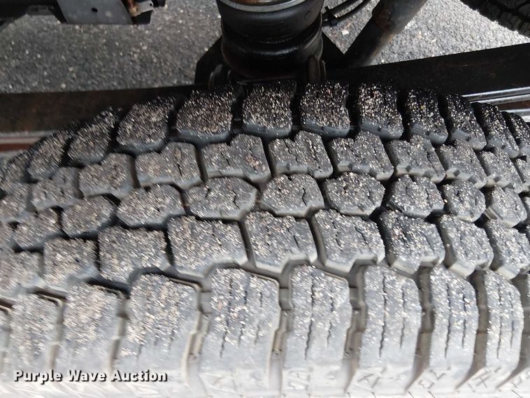 image for item EV5019 2022 Ford F250 Super Duty XL pickup truck