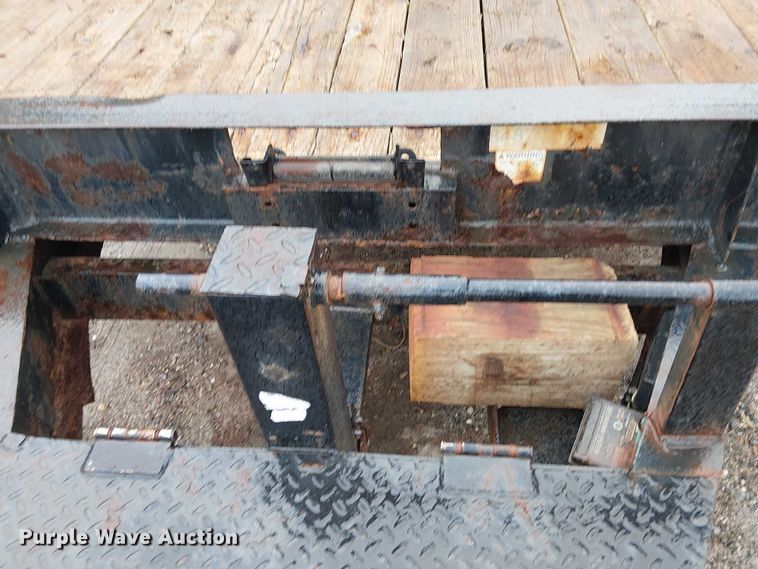 image for item EV5023 2015 Kaufman equipment trailer equipment trailer