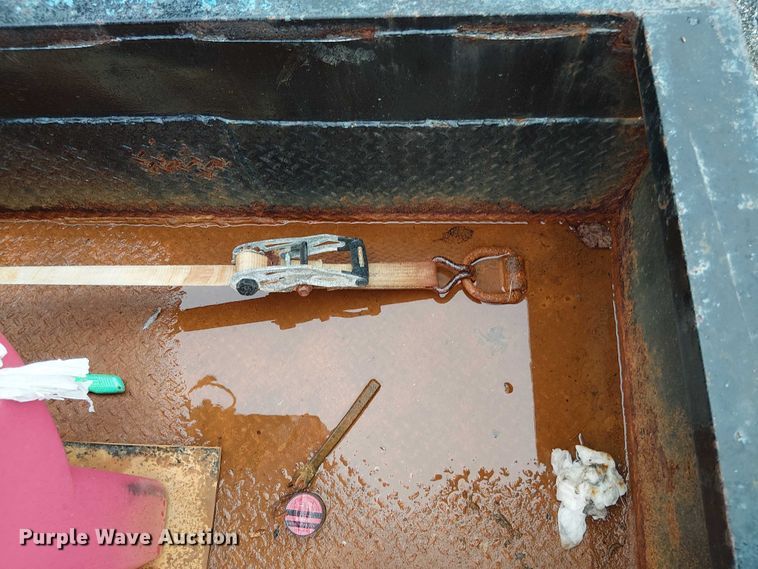 image for item EV5024 Hooklift flatbed