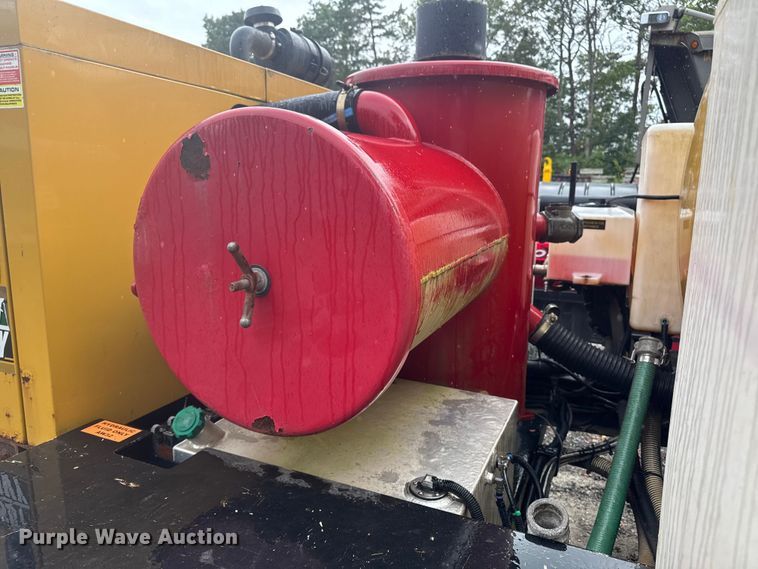 image for item EV5025 2017 Vermeer MC873SDT Heavy Low Profile vacuum excavator