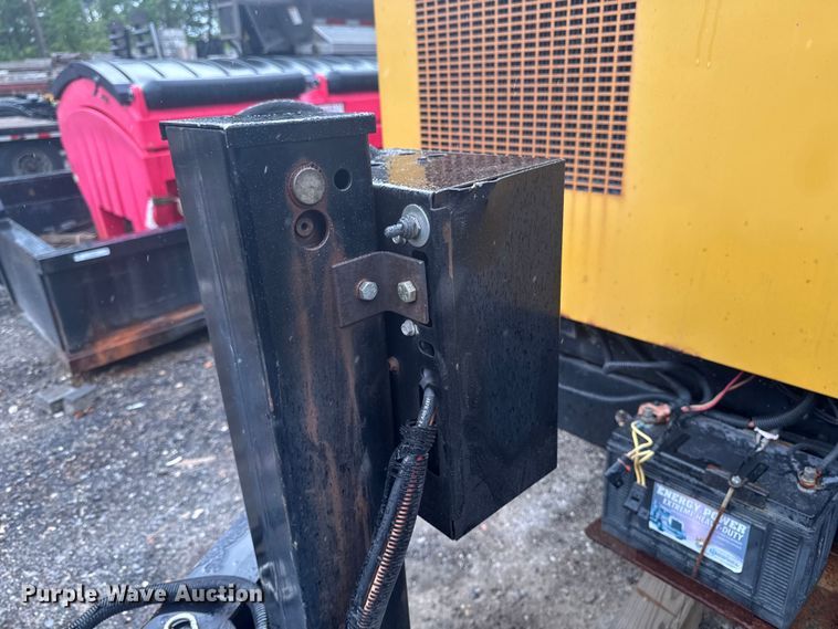 image for item EV5025 2017 Vermeer MC873SDT Heavy Low Profile vacuum excavator