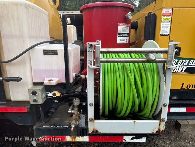 image for item EV5025 2017 Vermeer MC873SDT Heavy Low Profile vacuum excavator