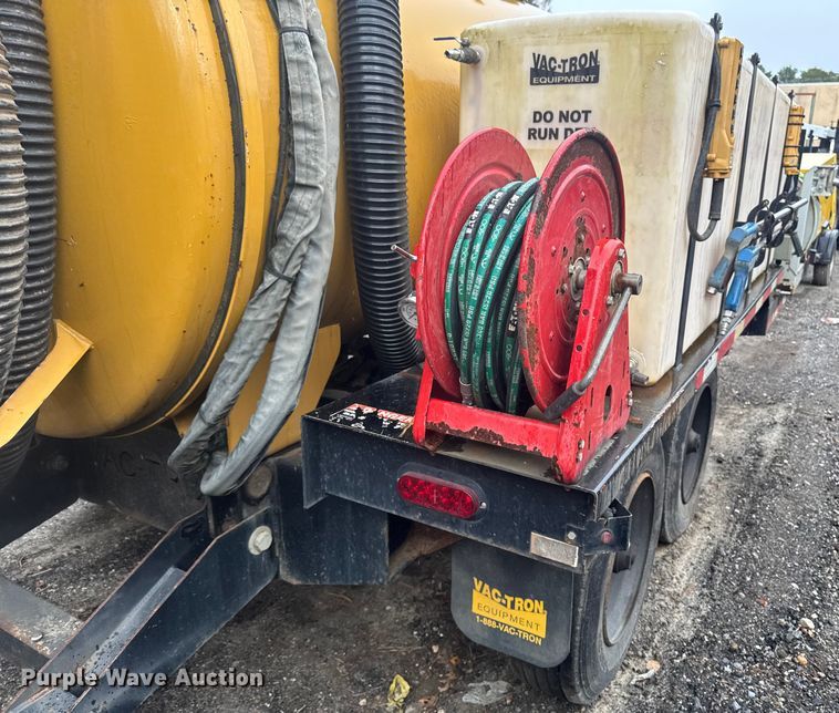 image for item EV5025 2017 Vermeer MC873SDT Heavy Low Profile vacuum excavator