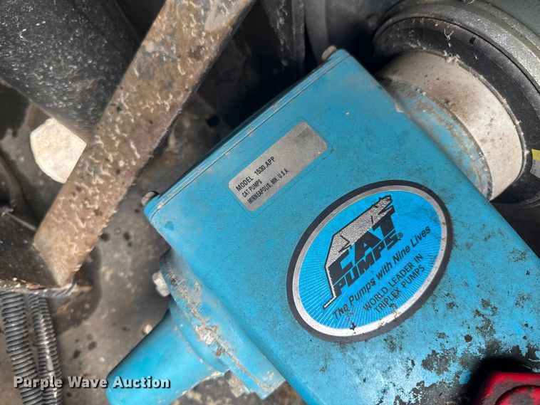 image for item EV5025 2017 Vermeer MC873SDT Heavy Low Profile vacuum excavator