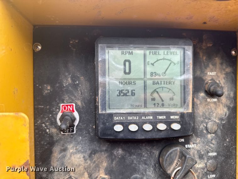 image for item EV5025 2017 Vermeer MC873SDT Heavy Low Profile vacuum excavator