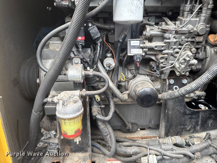 image for item EV5025 2017 Vermeer MC873SDT Heavy Low Profile vacuum excavator