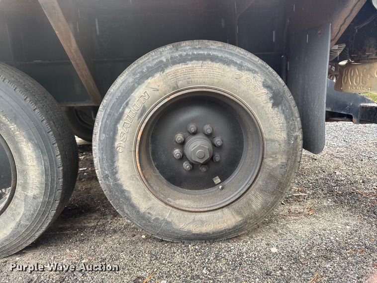 image for item EV5025 2017 Vermeer MC873SDT Heavy Low Profile vacuum excavator