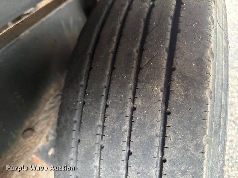 image for item EV5025 2017 Vermeer MC873SDT Heavy Low Profile vacuum excavator