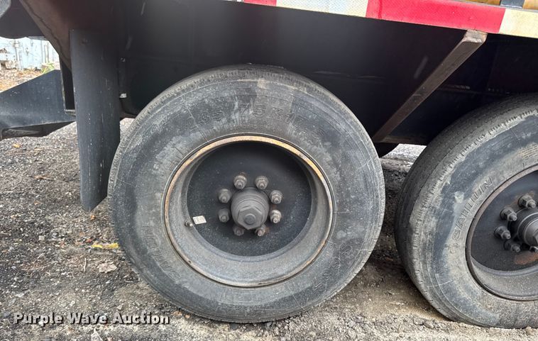 image for item EV5025 2017 Vermeer MC873SDT Heavy Low Profile vacuum excavator