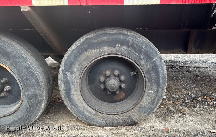 image for item EV5025 2017 Vermeer MC873SDT Heavy Low Profile vacuum excavator