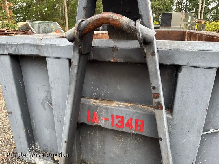 image for item EV5029 Roll-off dumpster
