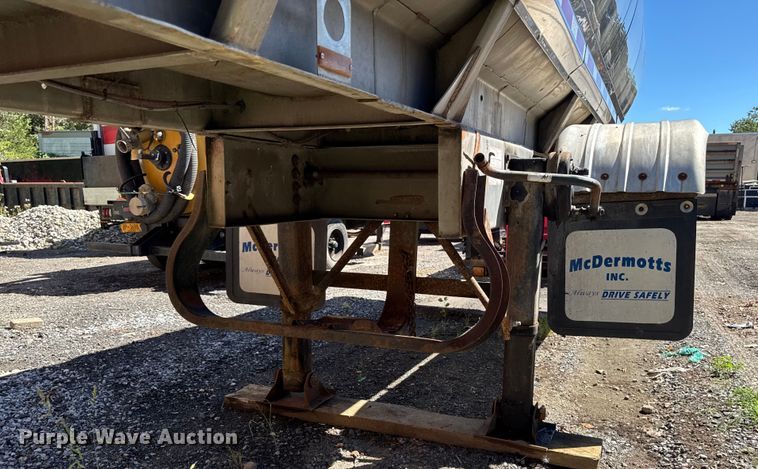 image for item EV5069 1986 Walker stainless TBTC-8002 vacuum trailer