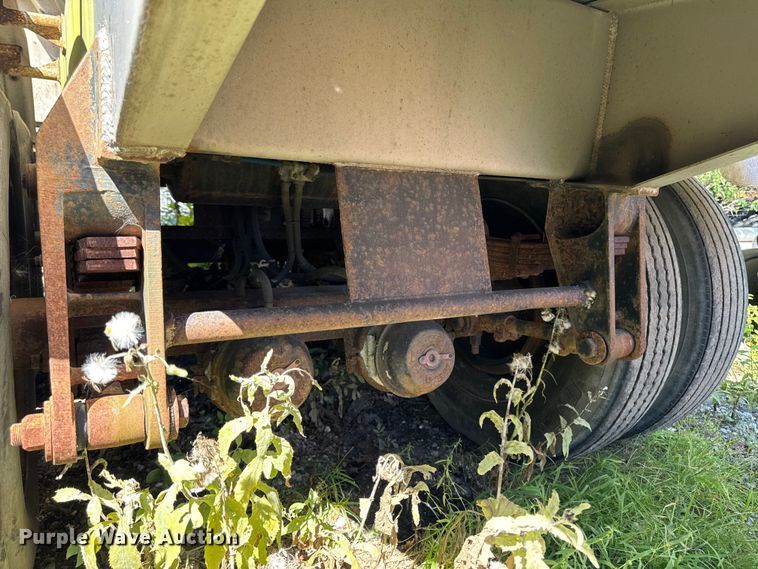 image for item EV5069 1986 Walker stainless TBTC-8002 vacuum trailer