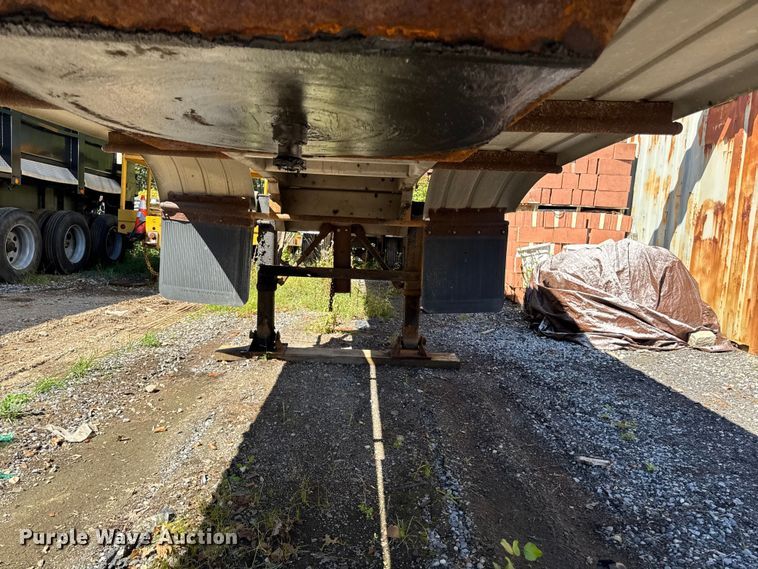 image for item EV5069 1986 Walker stainless TBTC-8002 vacuum trailer