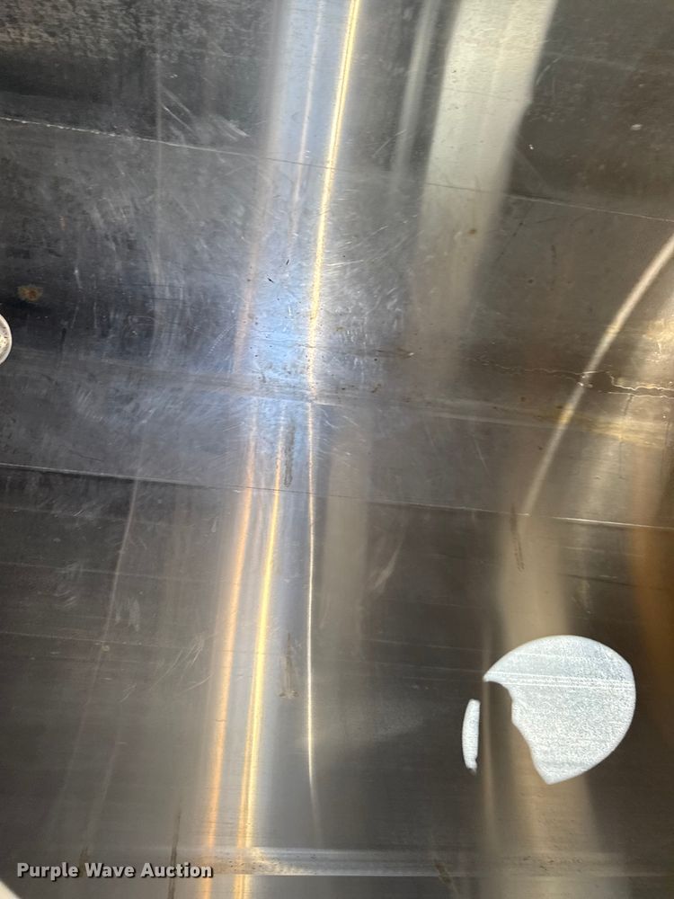 image for item EV5069 1986 Walker stainless TBTC-8002 vacuum trailer