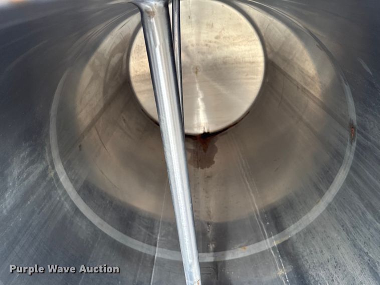 image for item EV5069 1986 Walker stainless TBTC-8002 vacuum trailer