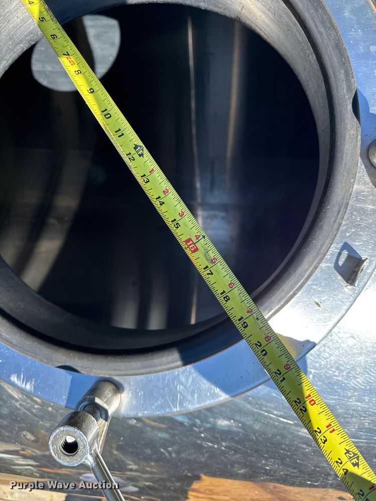 image for item EV5069 1986 Walker stainless TBTC-8002 vacuum trailer