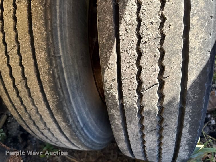 image for item EV5069 1986 Walker stainless TBTC-8002 vacuum trailer