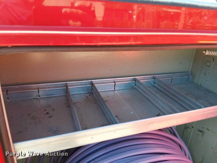 image for item EV5074 2022 Ford F350 Super Duty SuperCab utility bed pickup truck