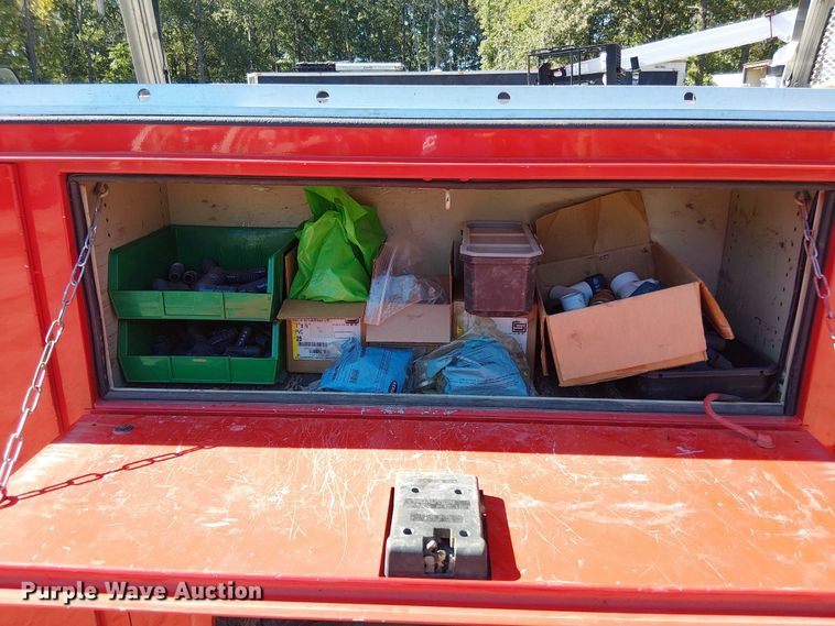 image for item EV5074 2022 Ford F350 Super Duty SuperCab utility bed pickup truck