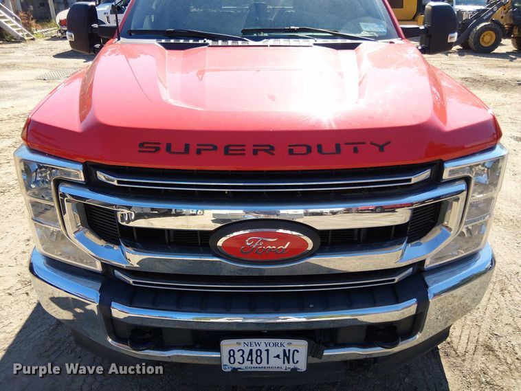 image for item EV5074 2022 Ford F350 Super Duty SuperCab utility bed pickup truck