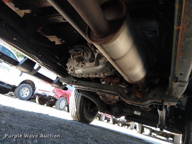 image for item EV5074 2022 Ford F350 Super Duty SuperCab utility bed pickup truck